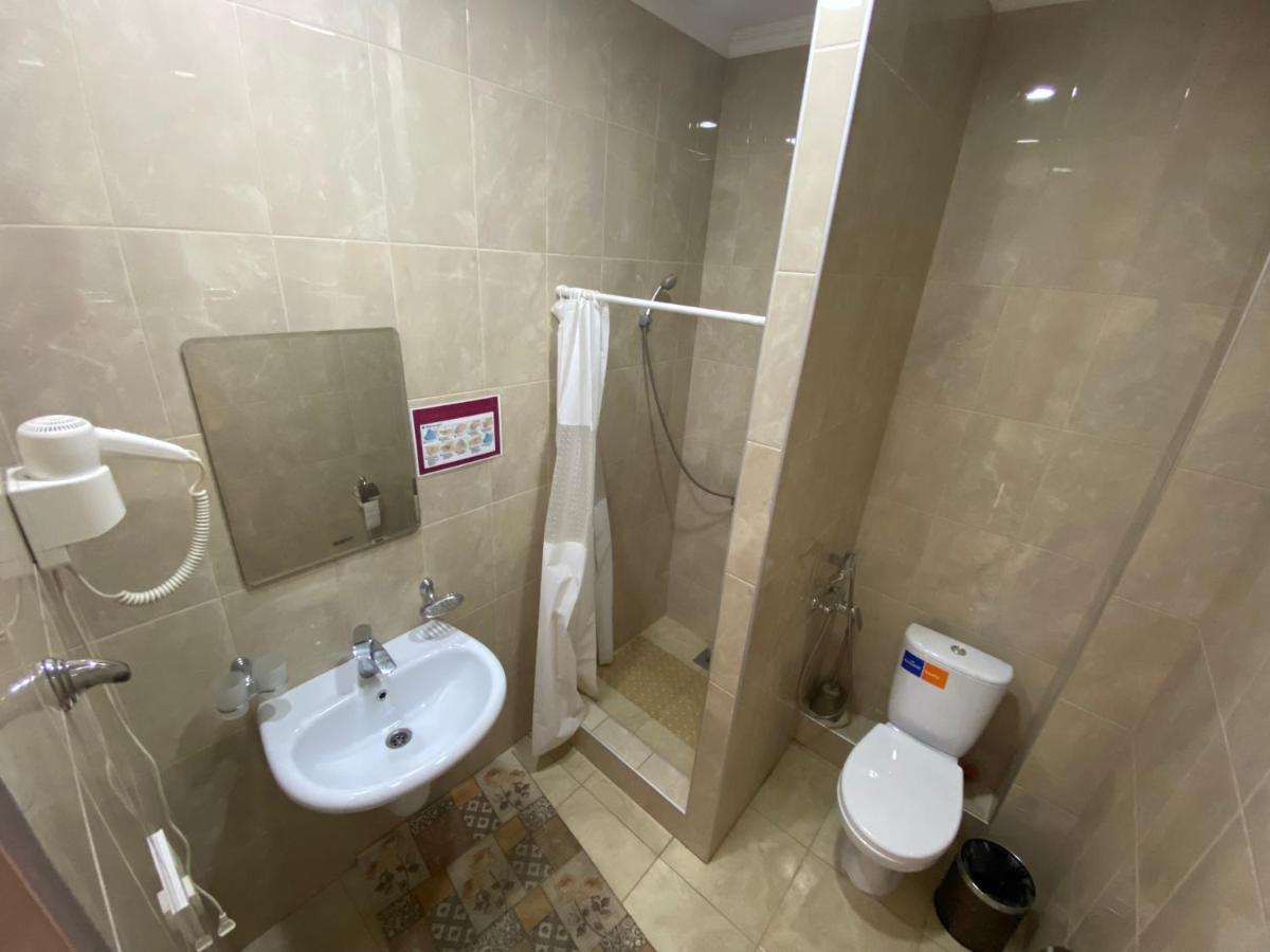 Azimut Hotel Balykchy Ngoại thất bức ảnh