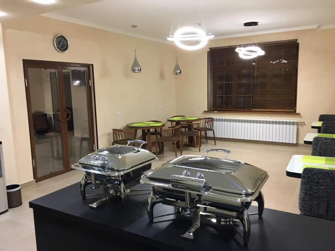 Azimut Hotel Balykchy Ngoại thất bức ảnh